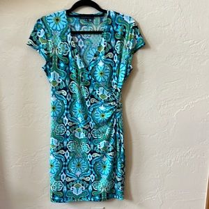 Jones New York signature petite medium cap sleeved polyester dress.